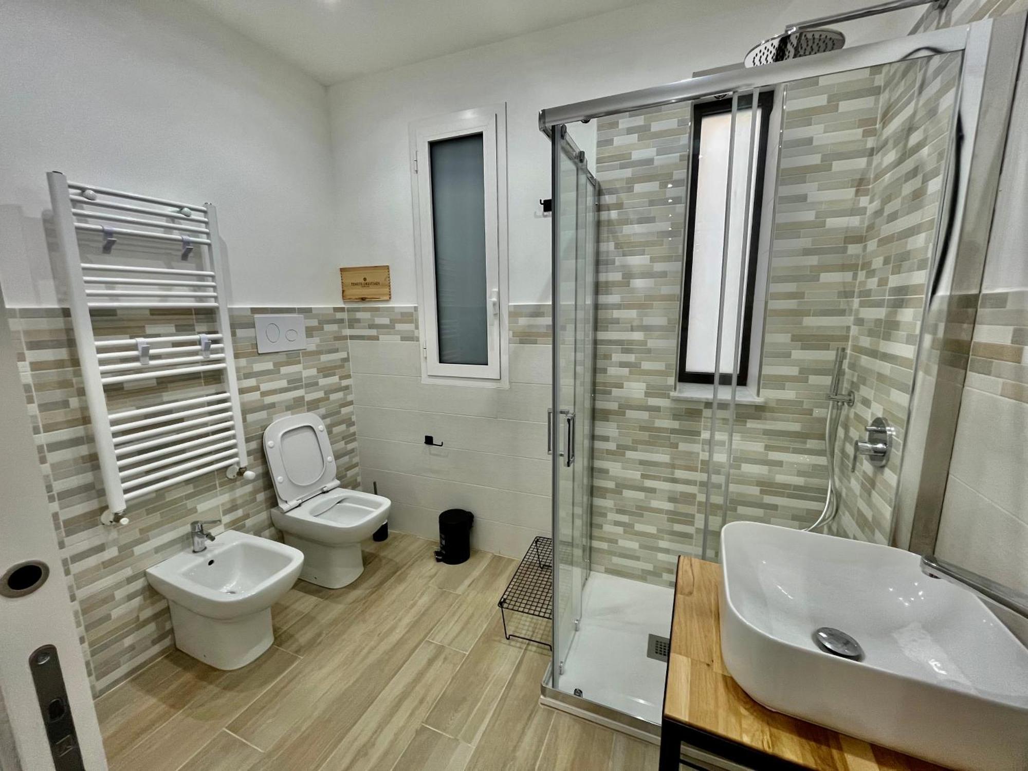 Porta D Ossuna Comfort Apartments Palermo Eksteriør billede