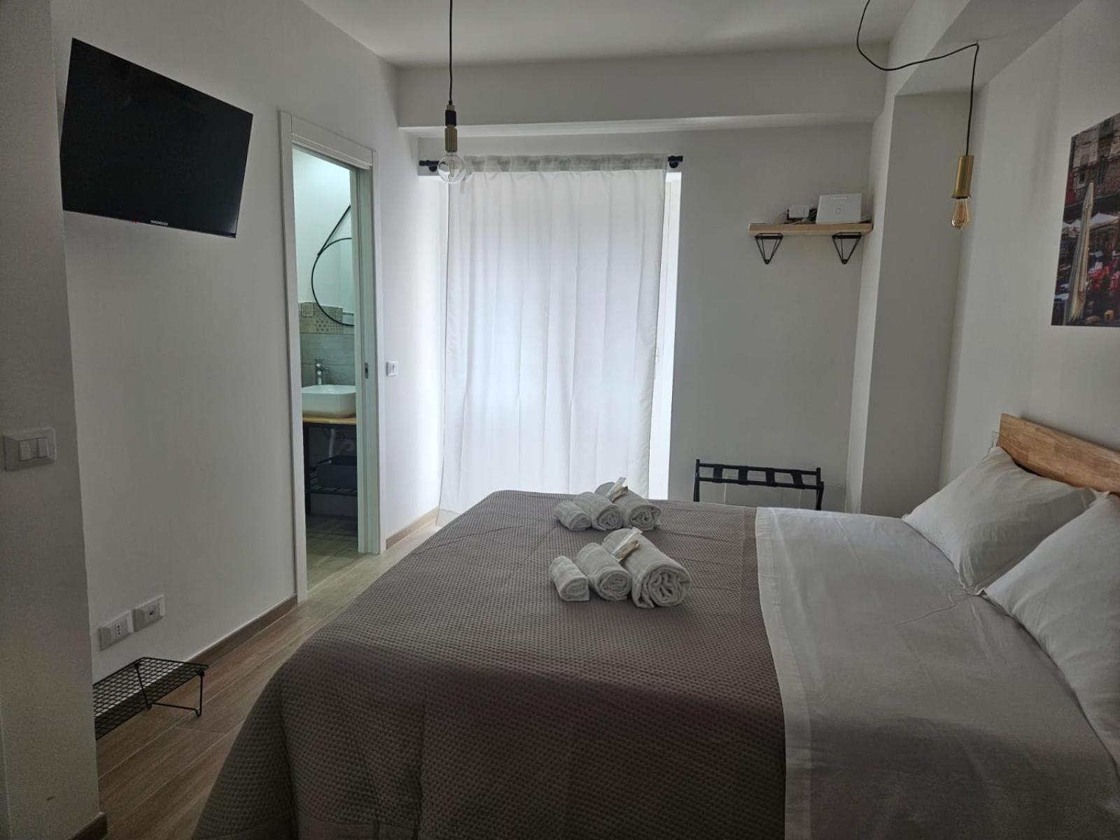 Porta D Ossuna Comfort Apartments Palermo Eksteriør billede